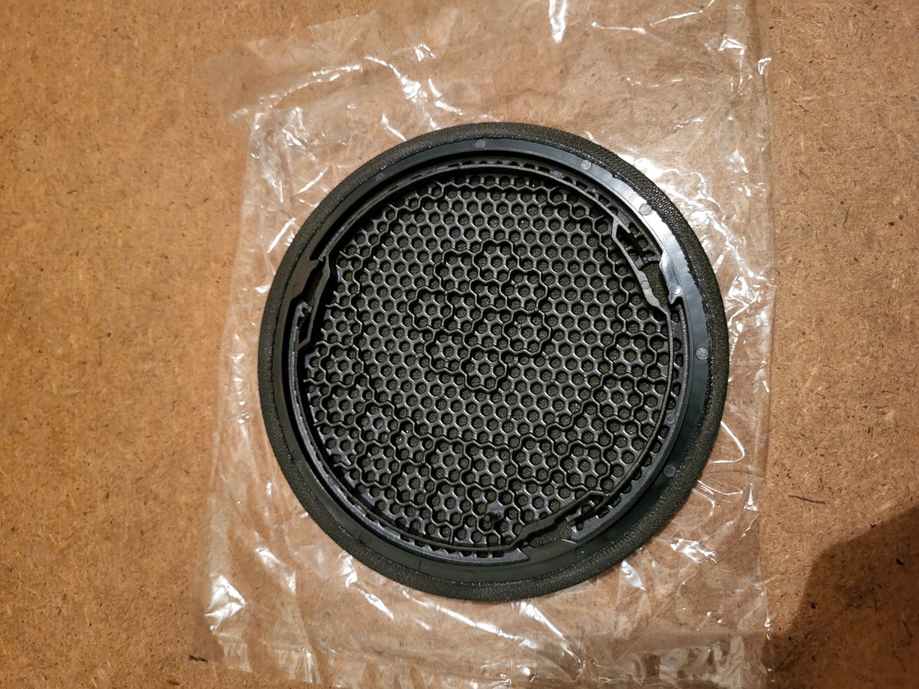 Bang & Olufsen Casse acustiche: Cache pour Beolab 14 Bang & Olufsen – Nuovo (secondo la descrizione) da Sion venduto da Bang-OlufsenSion 1