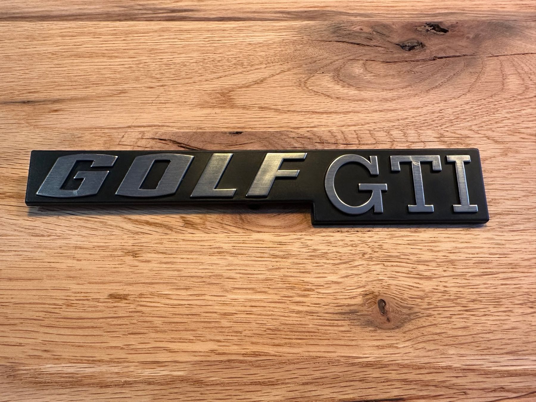 VW Tutti pezzi di ricambio auto: VW Golf GTI Emblem – Nuovo (secondo la descrizione) da Alpnachstad venduto da Rucksack10