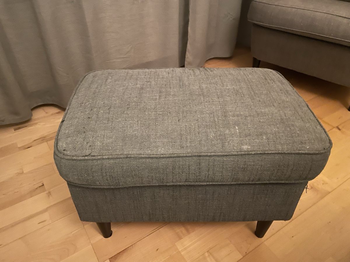 Poltrone: IKEA STRANDMON repose pieds confortable gris – Usato da Sierre venduto da Ruyfigas