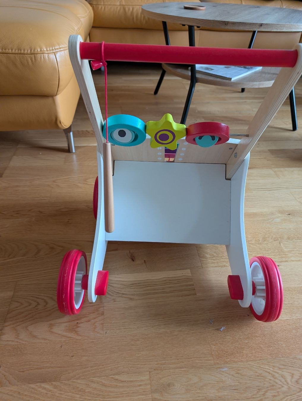 Hape Veicoli per bambini: Kinderlaufwagen mit Musik  – Usato da Bern venduto da bernnn36 1