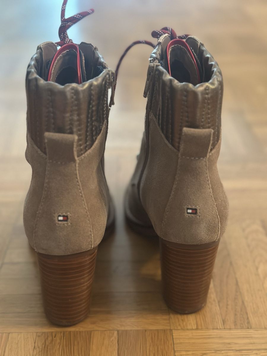 Tommy Hilfiger Scarpe da donna: Stiefelette von Tommy Hilfiger – Usato da Bern venduto da ambeck 2