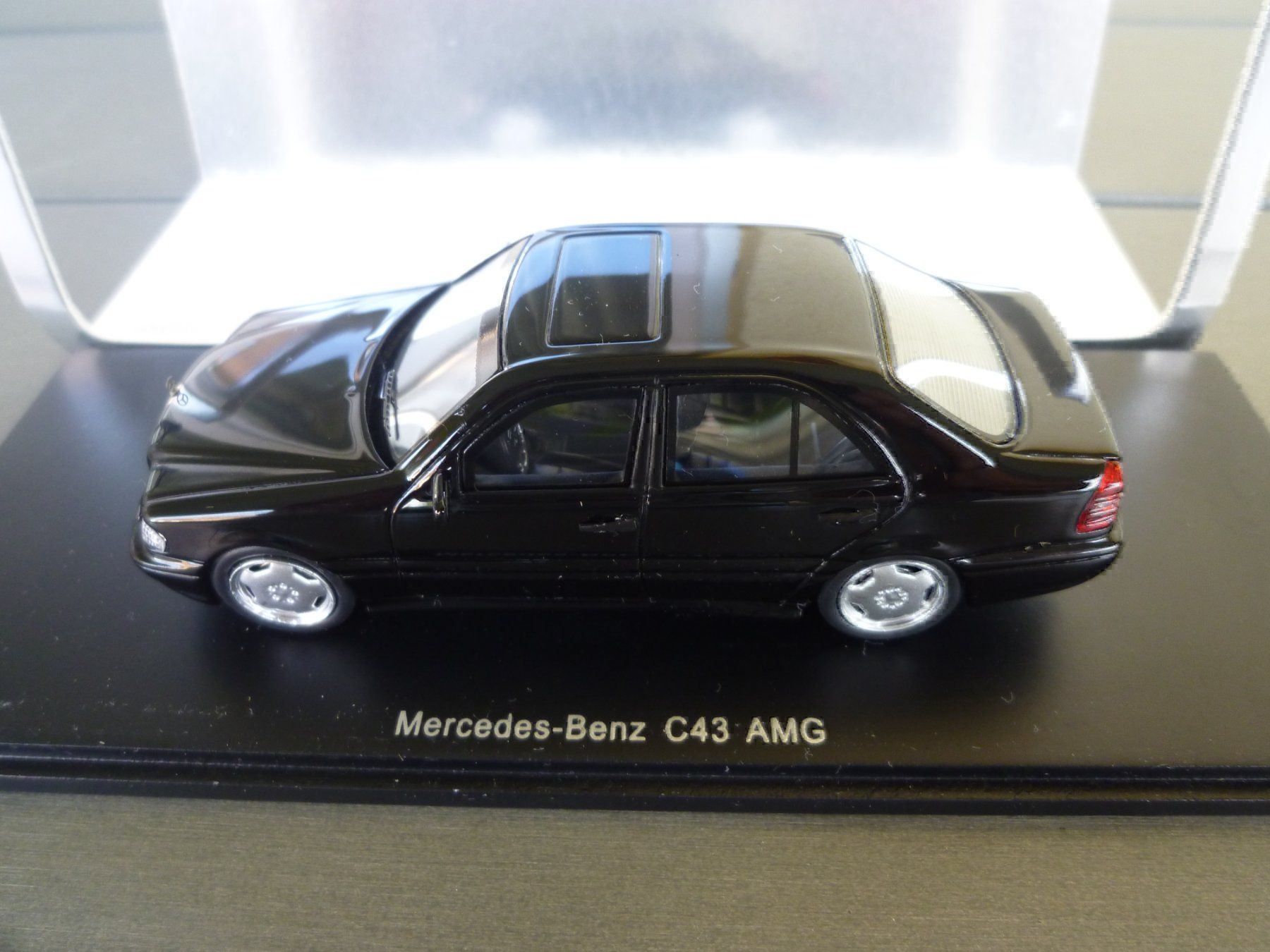 Modellini d'auto: Mercedes-Benz C43 AMG – Nuovo e nell'imballaggio originale da Flawil venduto da Imperiosud 4