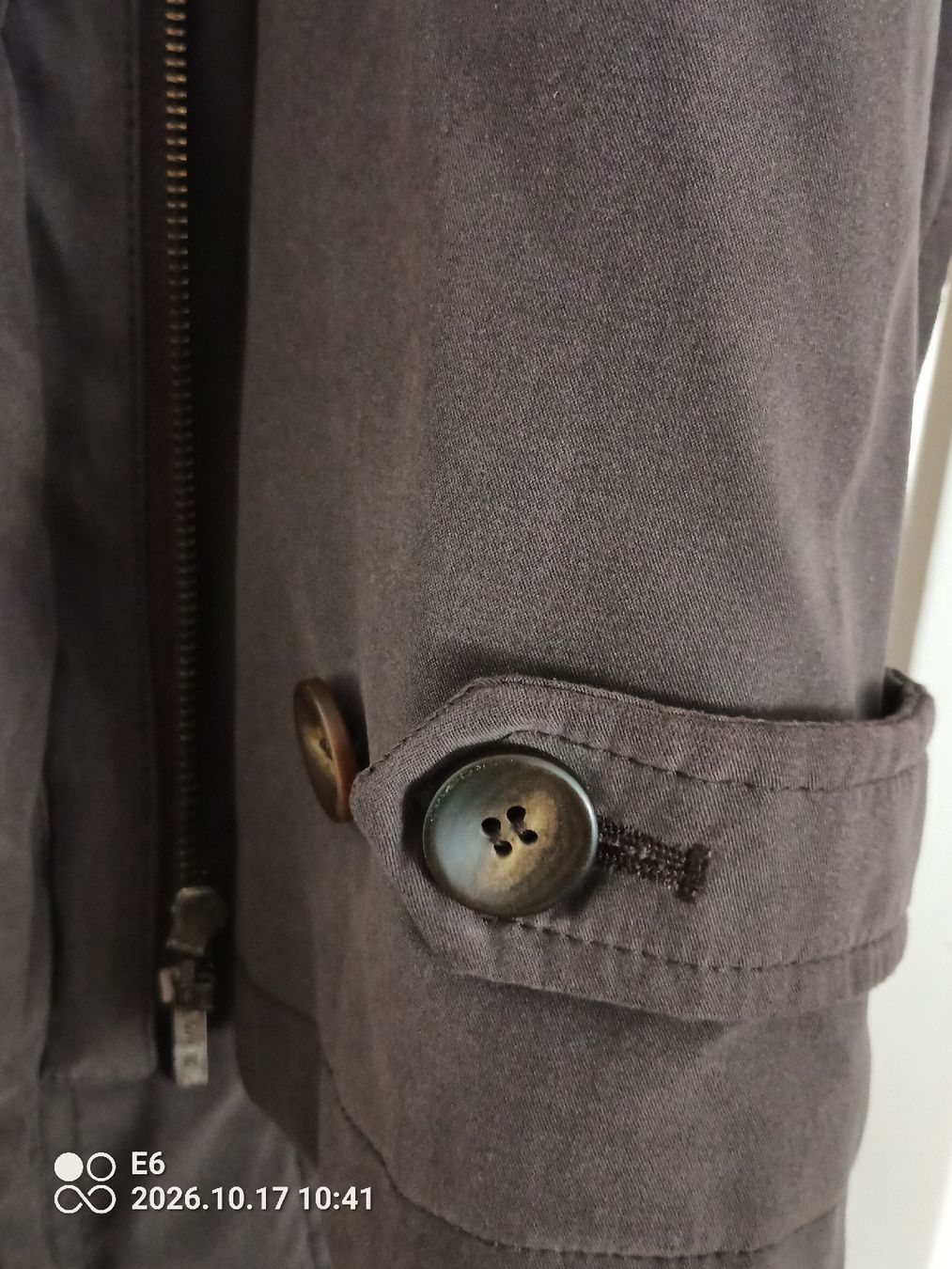 Giacche: Sportliche Jacke Marke: Milestone – Usato da Zürich venduto da Mitzi6 6