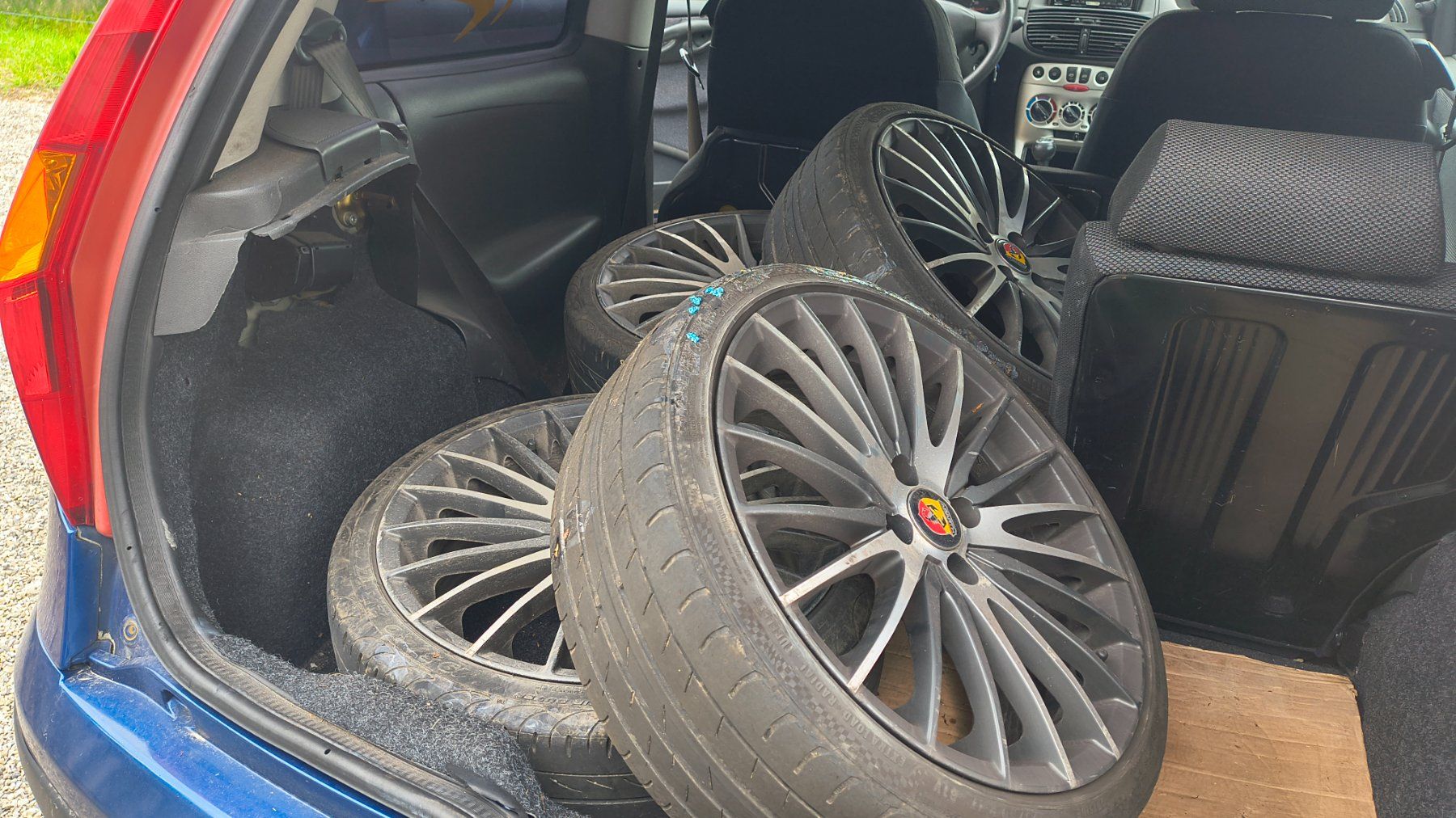Fiat Automobili: Fiat Punto, für Export oder Ersatzteile – Usato da Pfeffikon LU venduto da Haldo59 5
