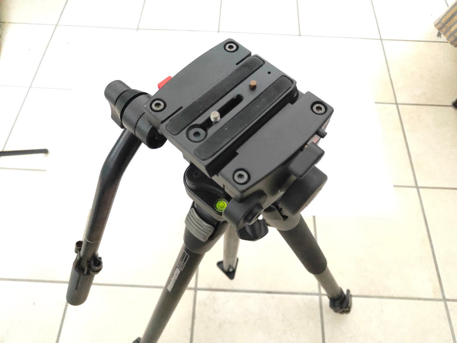 Manfrotto Trépieds & Accessoires: Manfrotto 055CLB Stativ, Videostativ – D'occasion à Zürich par mobilix
