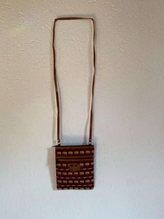 Petit sac brun style thaïlandais avec des petits éléphants