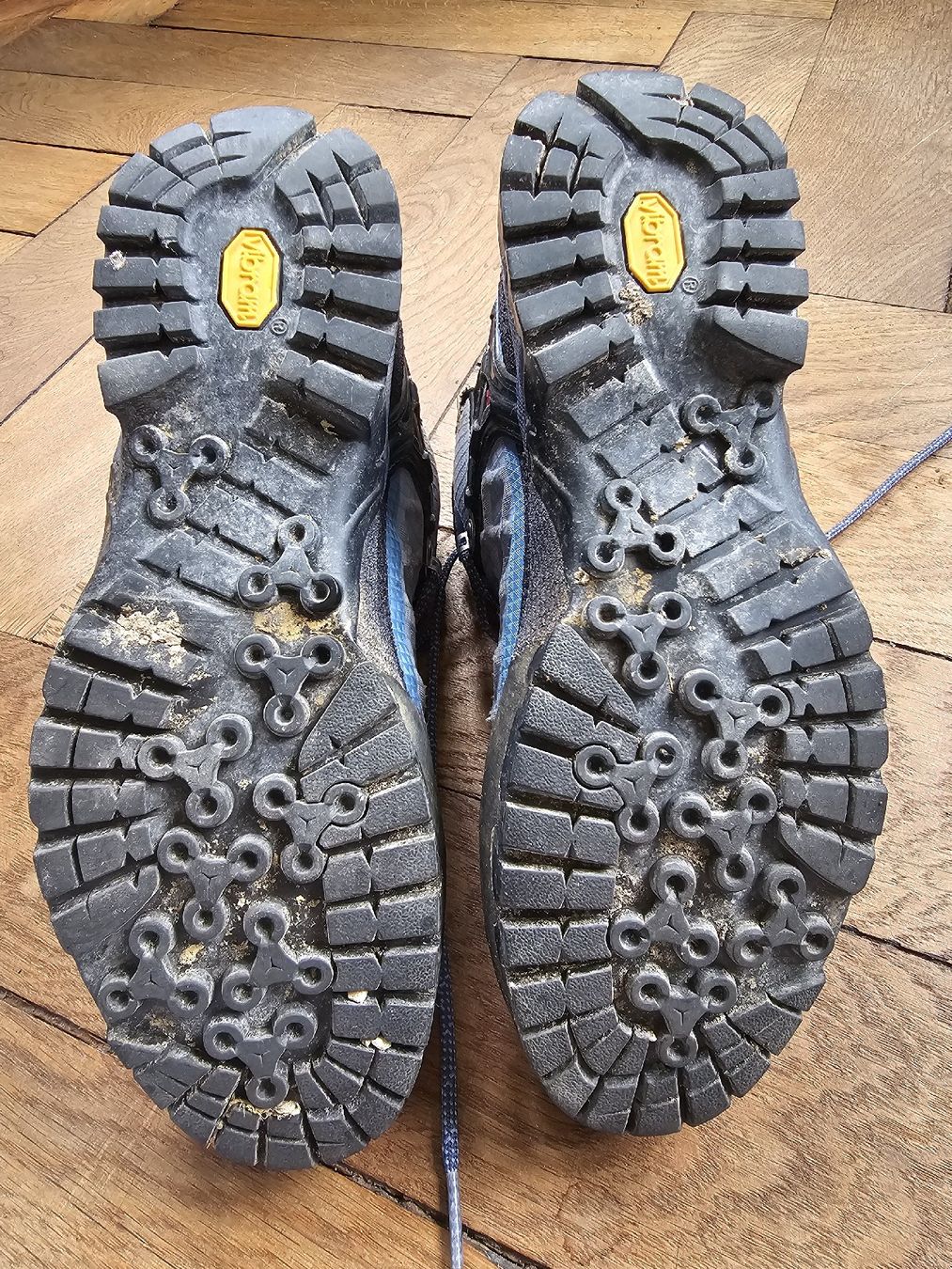 Vibram Damenschuhe: vibram wanderschuhe – Gebraucht aus Lüsslingen von Annakoe 3