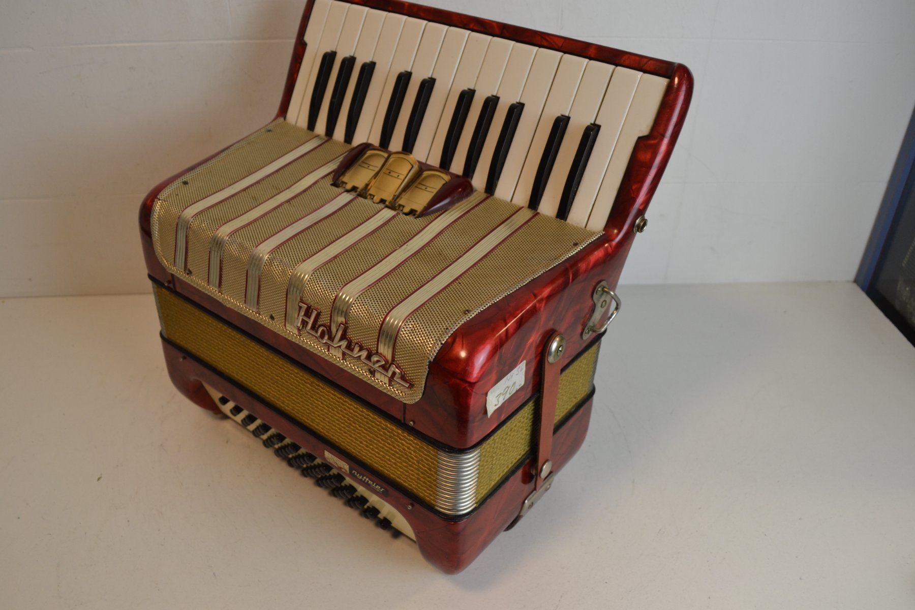 Hohner Strumenti musicali: Akkordeon chromatisch Hohner Concerto I – Usato da Zürich venduto da Brockito 2