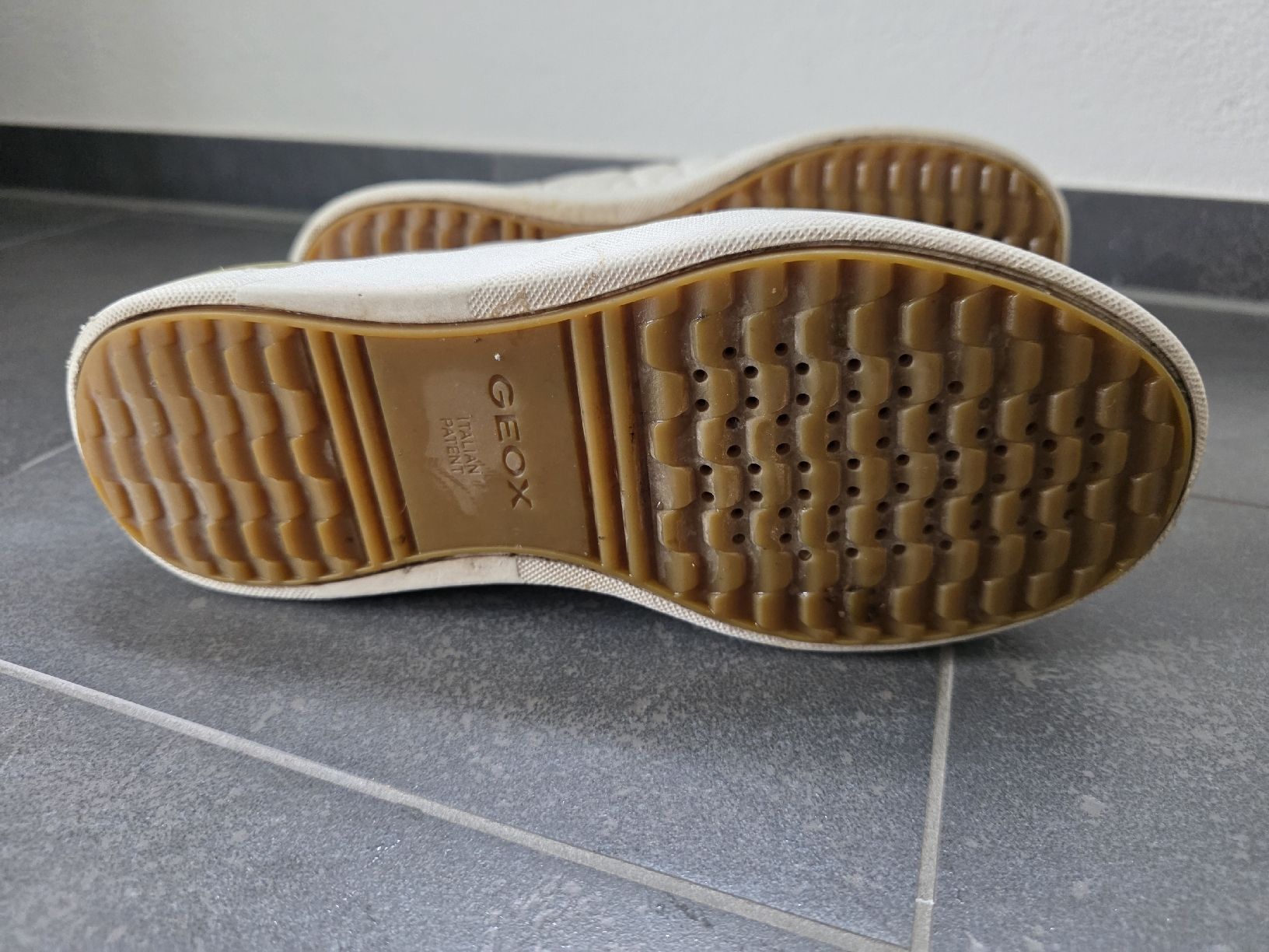 Geox Scarpe da donna: Geox Dalyla Sneaker – Usato da Zufikon venduto da Shiningsaphier 3