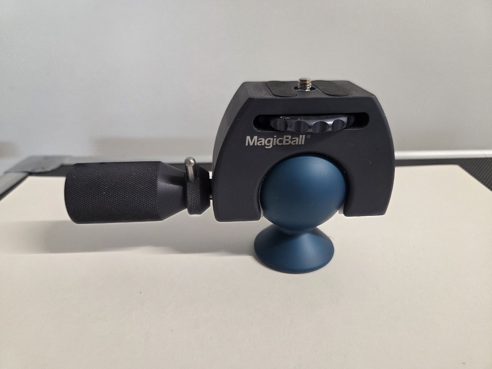 Novoflex Altri Accessori: NOVOFLEX MagicBall Kugelneiger mit Griff gebraucht – Usato da Dietikon venduto da Allegra34
