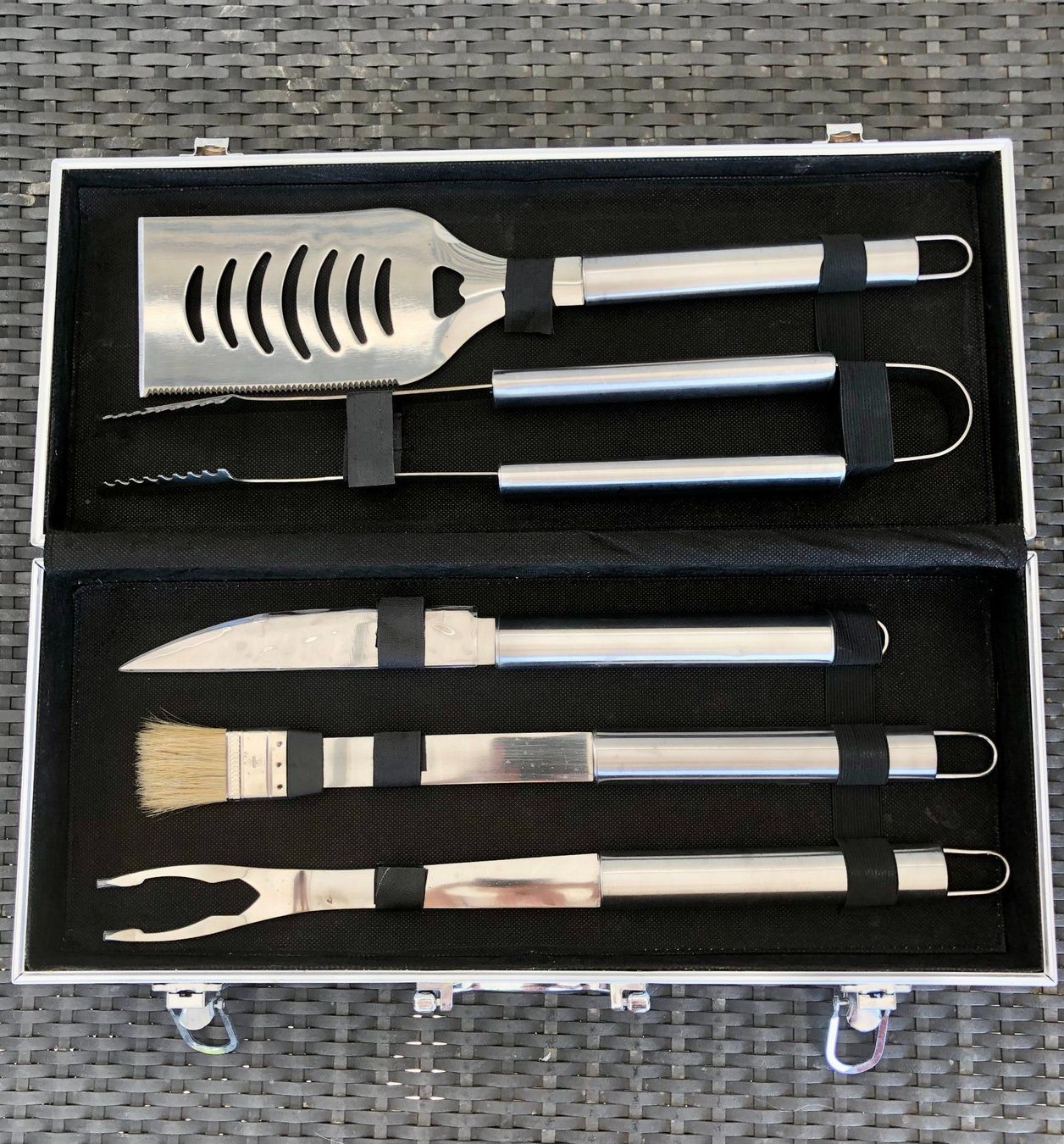 Set di posate: Grillbesteckkoffer – Nuovo e nell'imballaggio originale da Ebmatingen venduto da Puma_1