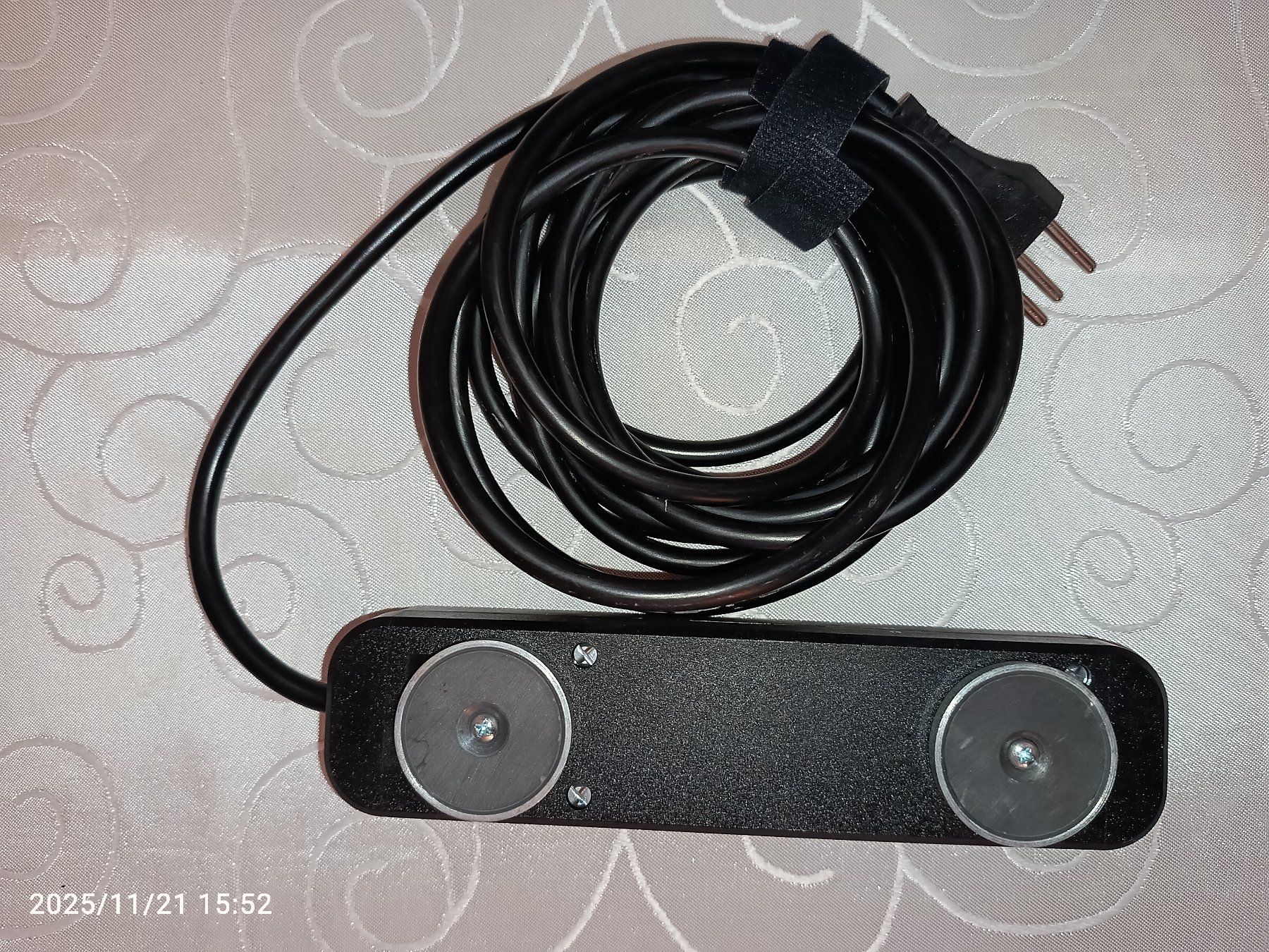 Spine: 5 Steckdosen mit Magnet – Usato da Zürich venduto da tac_58l2 1