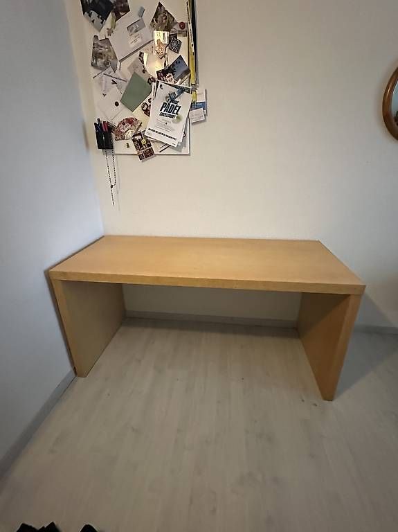 Scrivanie: Schreibtisch in Holzoptik – Usato da Olten venduto da sau_k75t