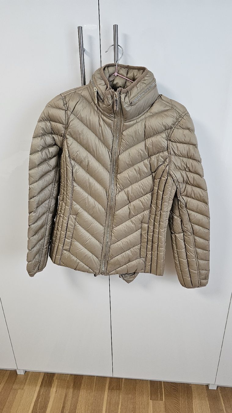 Michael Kors Jacken: NEU Michael Kors Daunenjacke Grösse XS – Neu (gemäss Beschreibung) aus Landquart von eni444