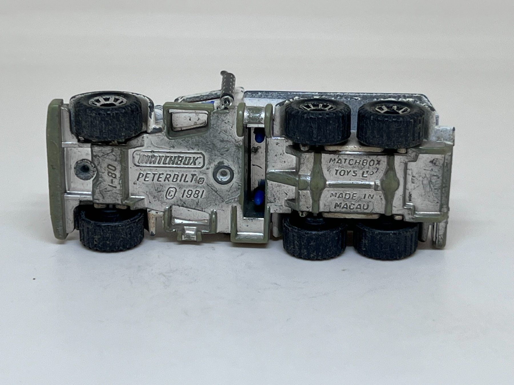 Matchbox Modellini d'auto: Matchbox Peterbilt #352 – Usato da Wildegg venduto da LaaBoutique 3