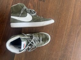 Nike Blazer Mid 77 Vintage oliv  Gr. 37.5