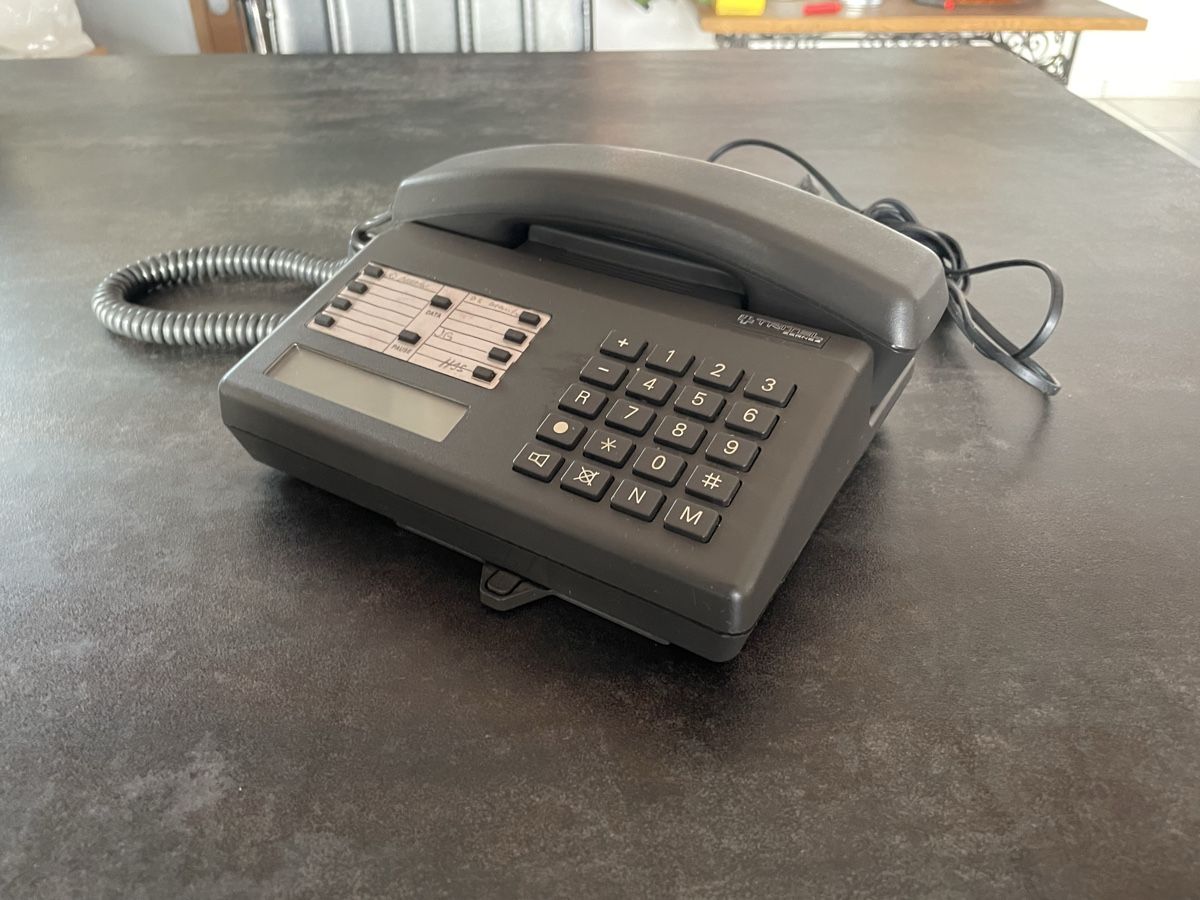 Telefoni: Ancien Téléphone Fixe Tritel Zernez – Usato da Vallamand venduto da Bricbracbroc82
