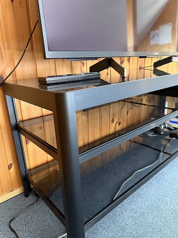 Mobili TV: Mobile TV vetro Ikea Gettorp – Usato da Dübendorf venduto da stoiran 2