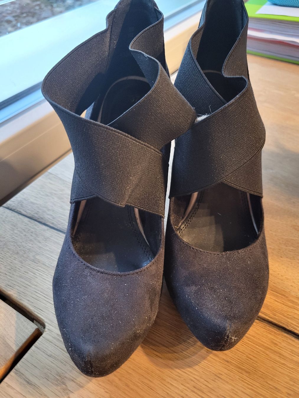 Damenschuhe: Escarpins taille 37 – Gebraucht aus Ecuvillens von loloall