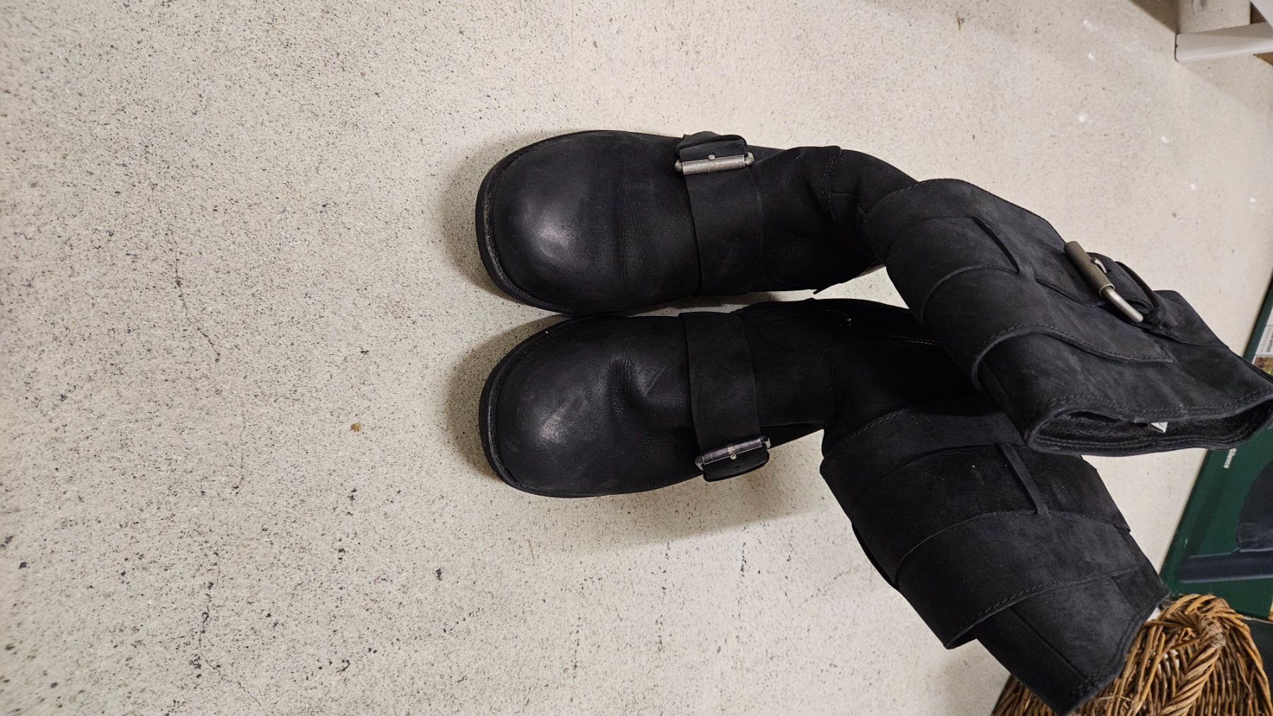 Ugg Scarpe da donna: UGG Stiefel Grösse 39 – Usato da Dietlikon venduto da beapaoli 5