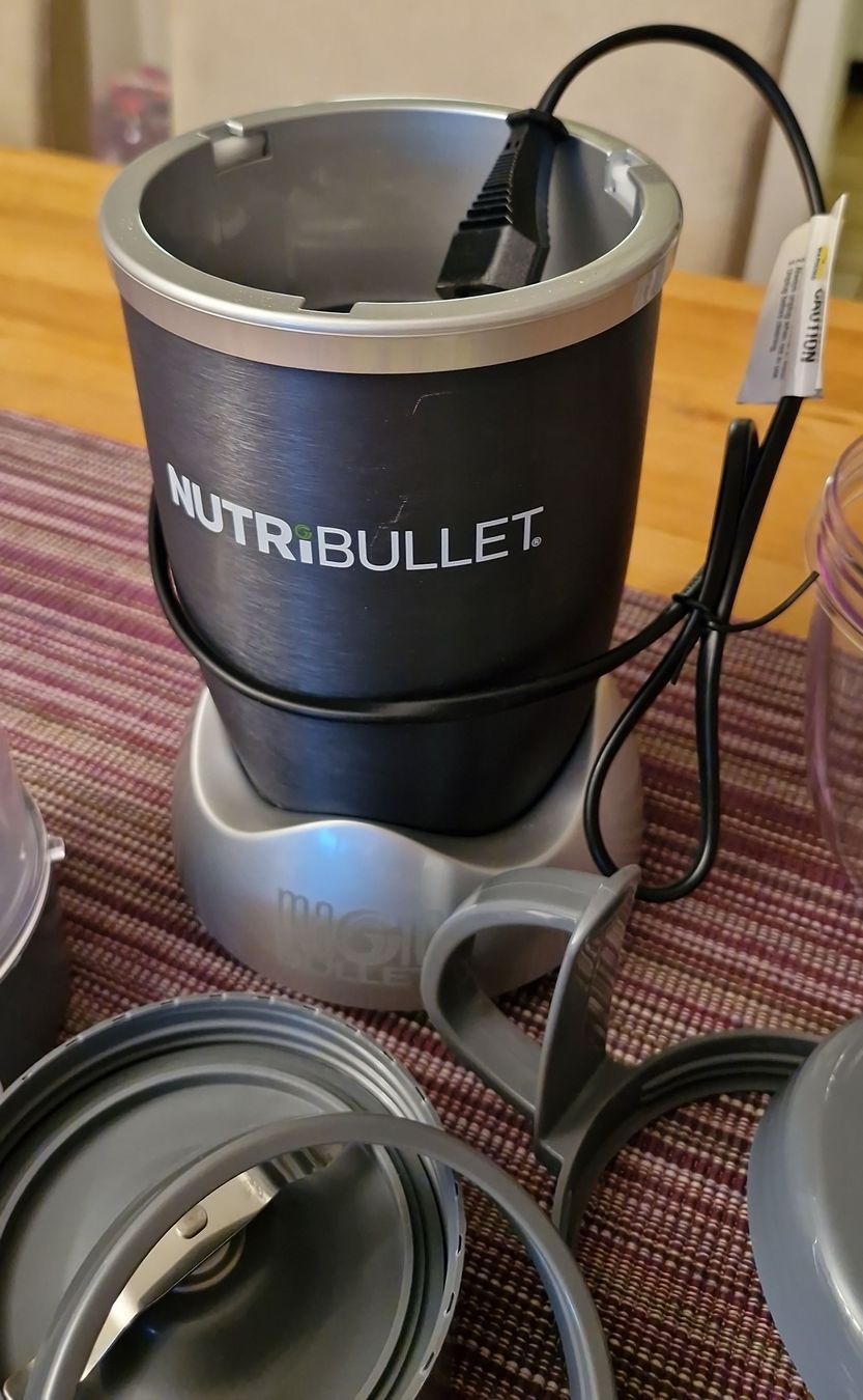 Nutribullet Elettrodomestici da cucina: NutriBullet Mixer guter Zustand – Usato da Rupperswil venduto da Cielo46