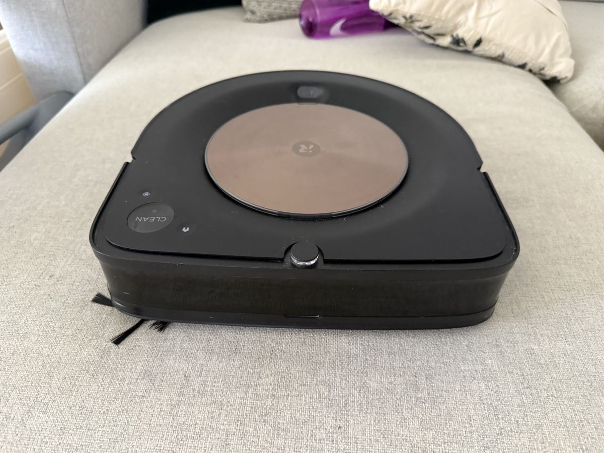 Aspirapolveri & Accessori: Roomba i7+ Robot Vacuum - Automatic Dirt Disposal! – Usato da Zürich venduto da pak_2ph9 2