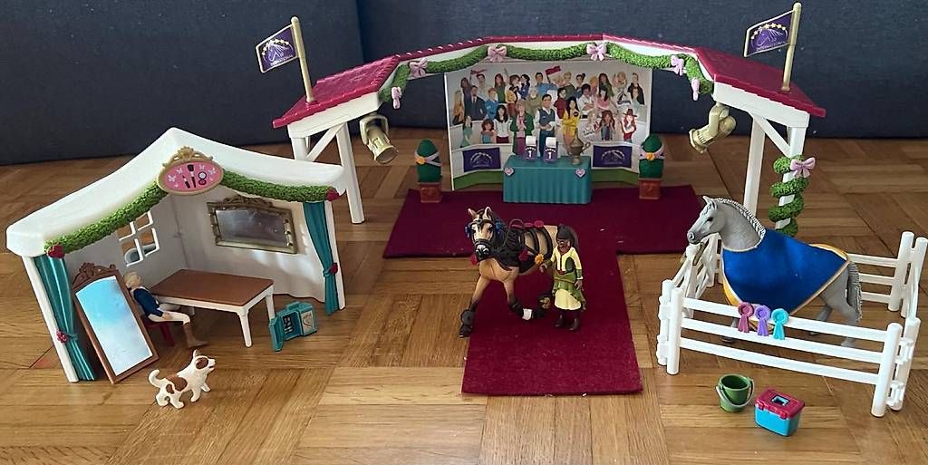 Playmobil Jouets: Schleich Grosse Pferdeshow – D'occasion à Zürich par lyndonliv