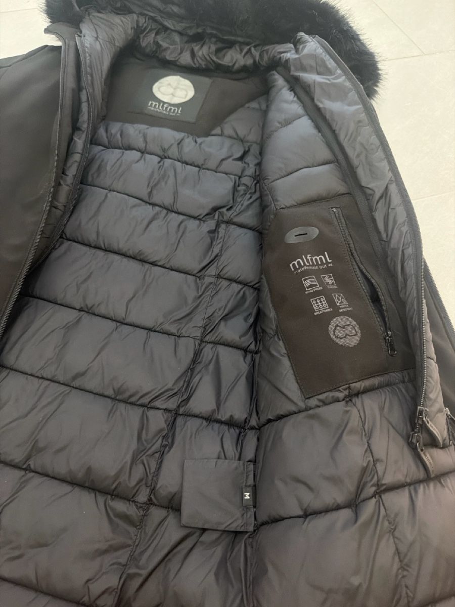 Giacche: Giacca nera MLFML con cappuccio e pelliccia taglia M – Usato da Ibach venduto da MR_store 4