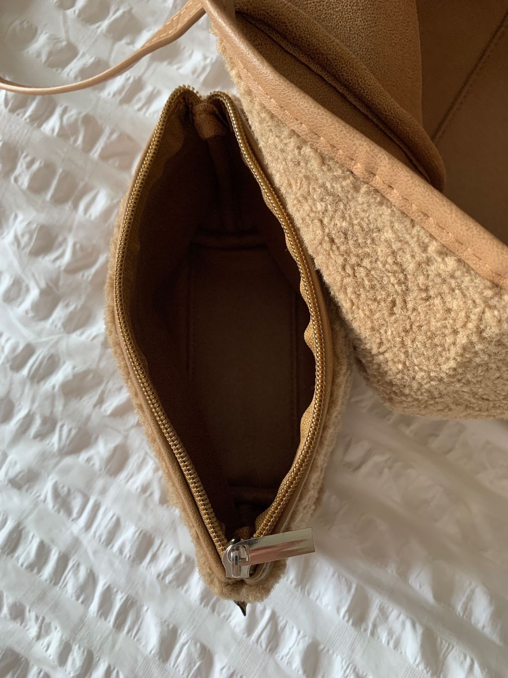 Borse da donna: Neiman Marcus: Neu/unbenutzt- hellbrauner Shopper mit Beutel – Nuovo (secondo la descrizione) da Luzern venduto da paulablue 5