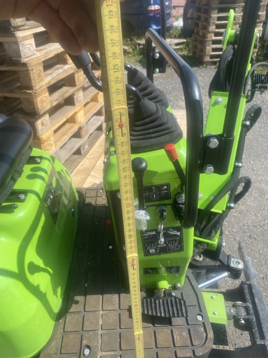 Escavatori: Minibagger Neuwertig  – Usato da Menzingen venduto da Edelmuni7 6