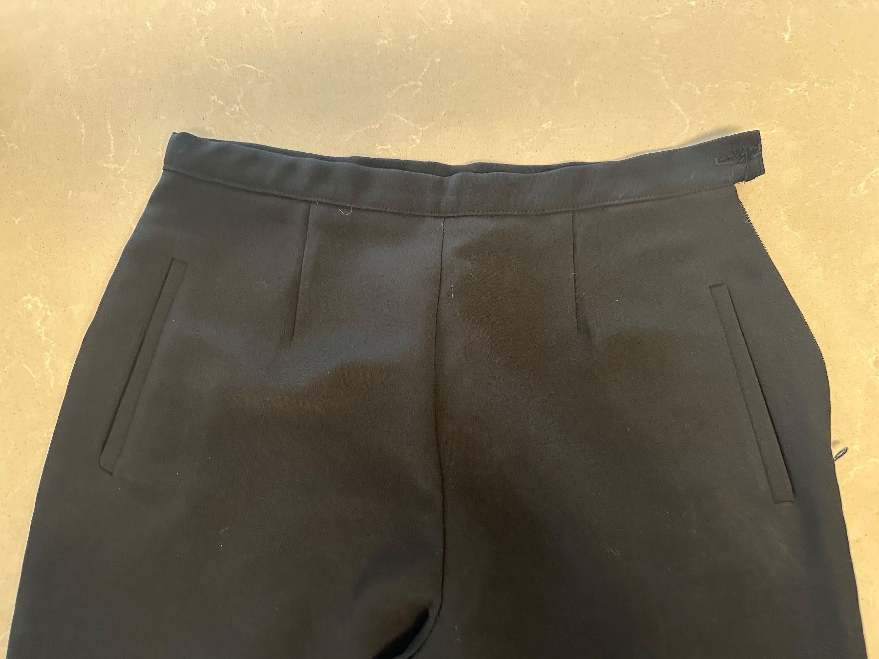 Lotti di vestiti: 4 Damenhosen im Bundle | Grösse M – Usato da Weggis venduto da _GMA9 3