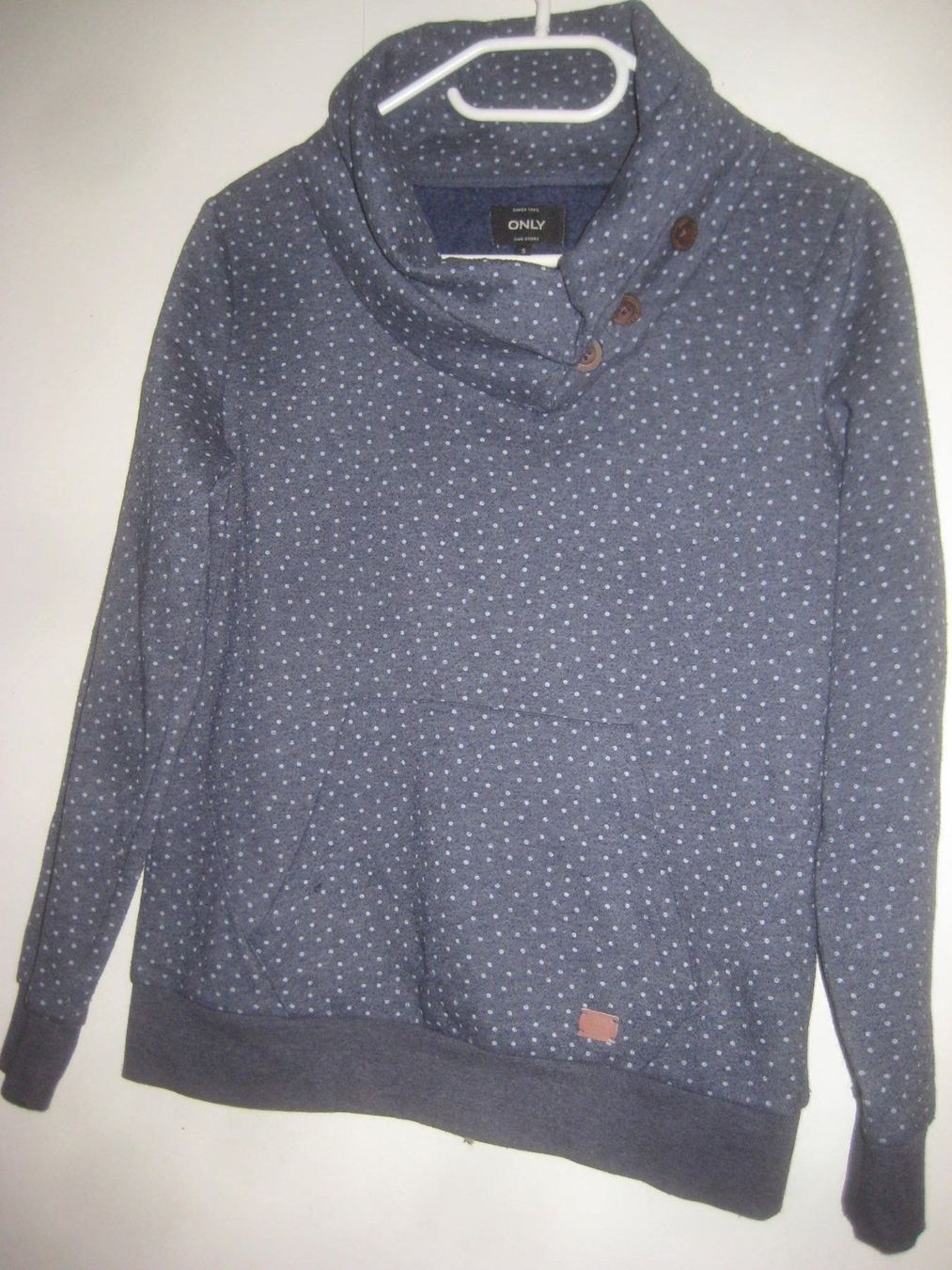 Pullover & Sweatshirts: DAMEN PULLOVER – Gebraucht aus Uster von flocke1