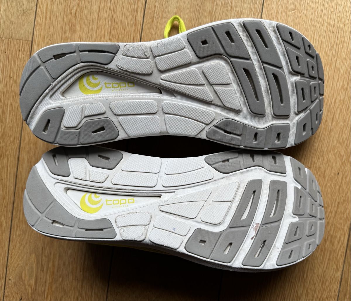 Scarpe da uomo: Topo Athletic M-Phantom 2, gelb/schwarz, Grösse 44.5 – Usato da Winterthur venduto da Haesle 4