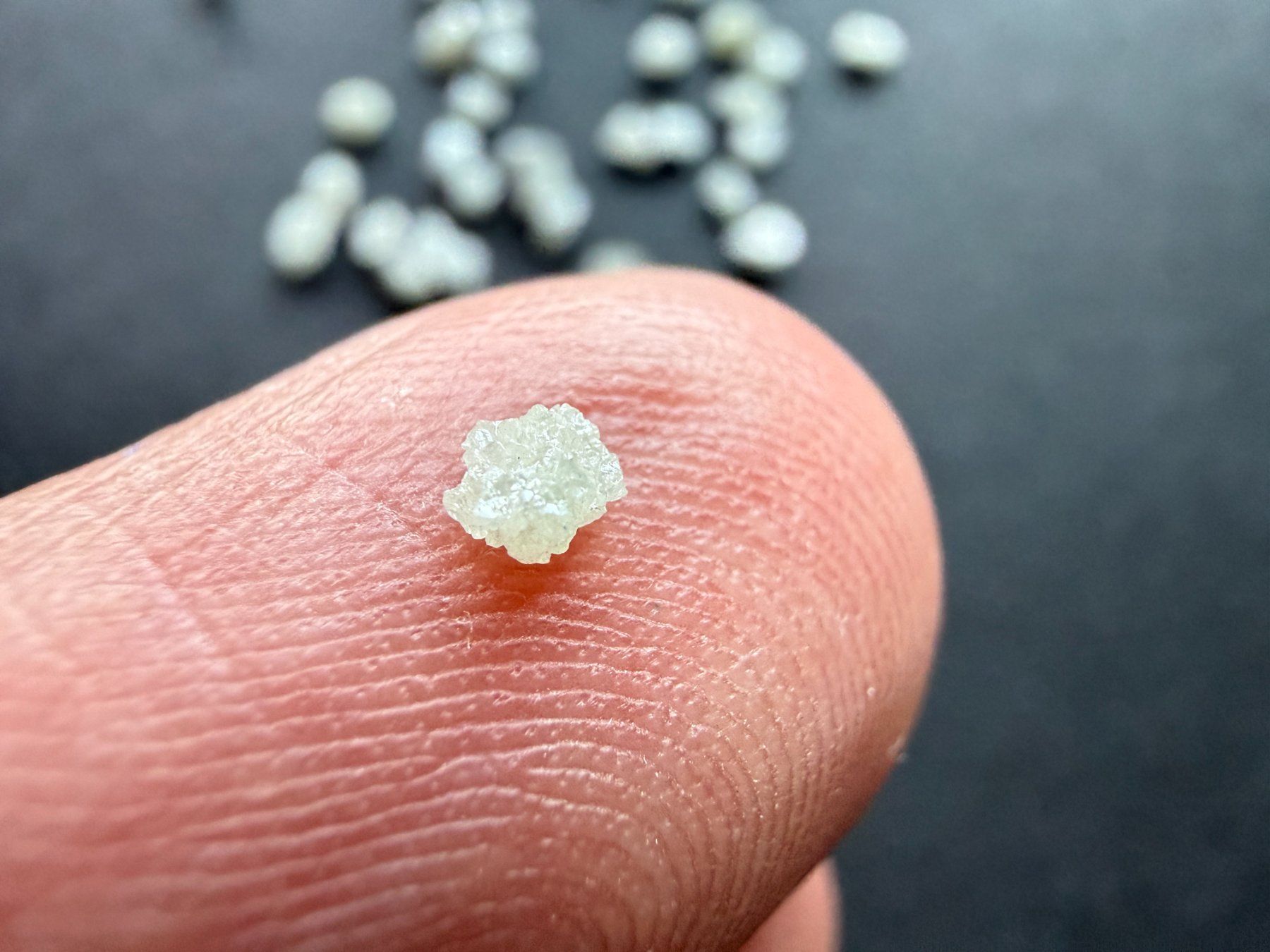 Pietre preziose: Rohdiamant, hell, ca. 3-4 mm – Nuovo (secondo la descrizione) da Lützelflüh-Goldb venduto da Elementis