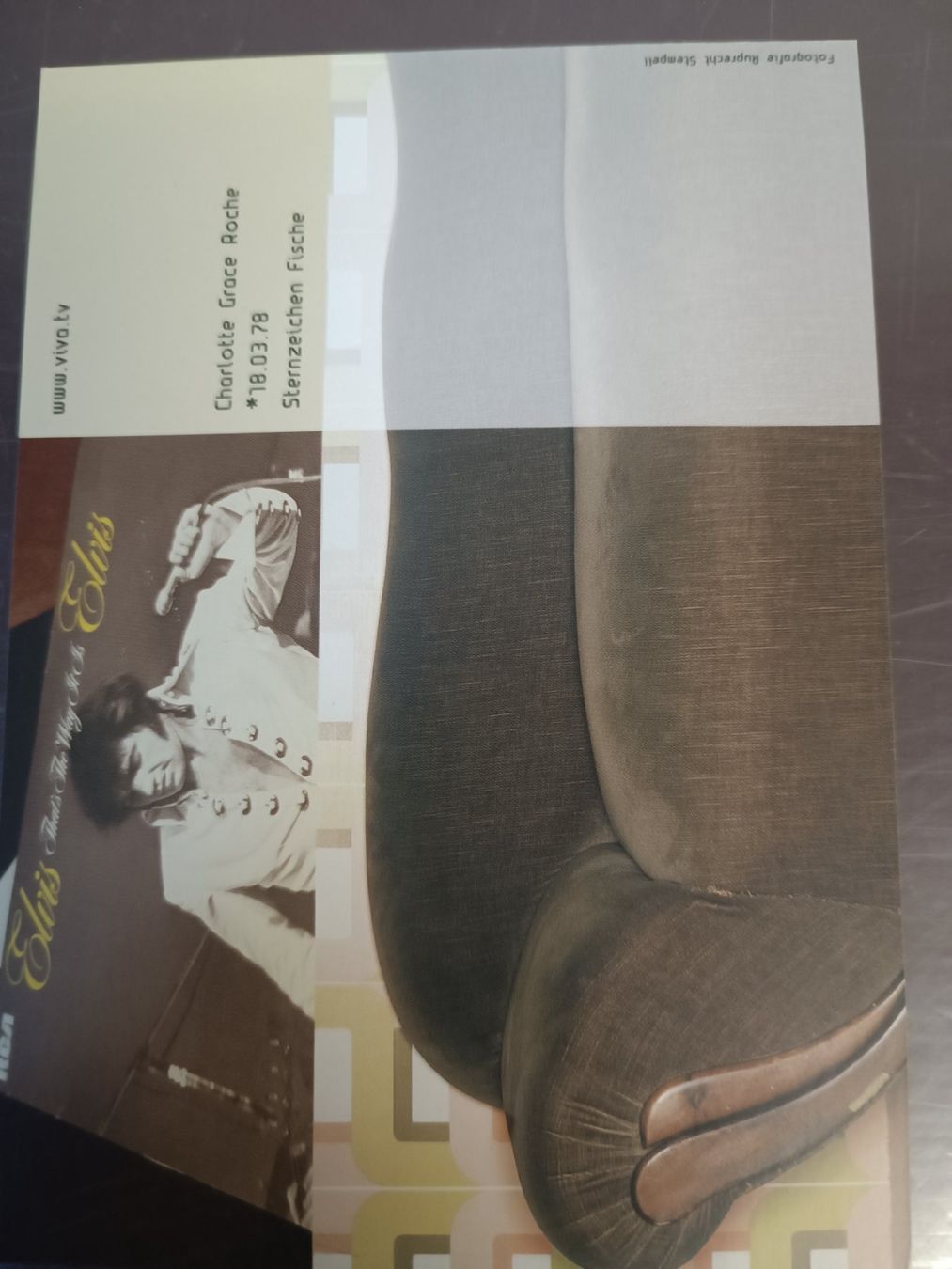 Autografi: Charlotte Roche  - handsigniert – Usato da Menziken venduto da Artographs 1