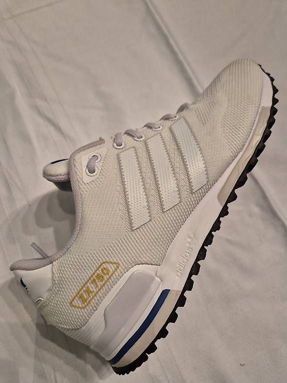 Scarpe da uomo: Baskets Adidas 44 – Usato da Blonay venduto da Mafiouf