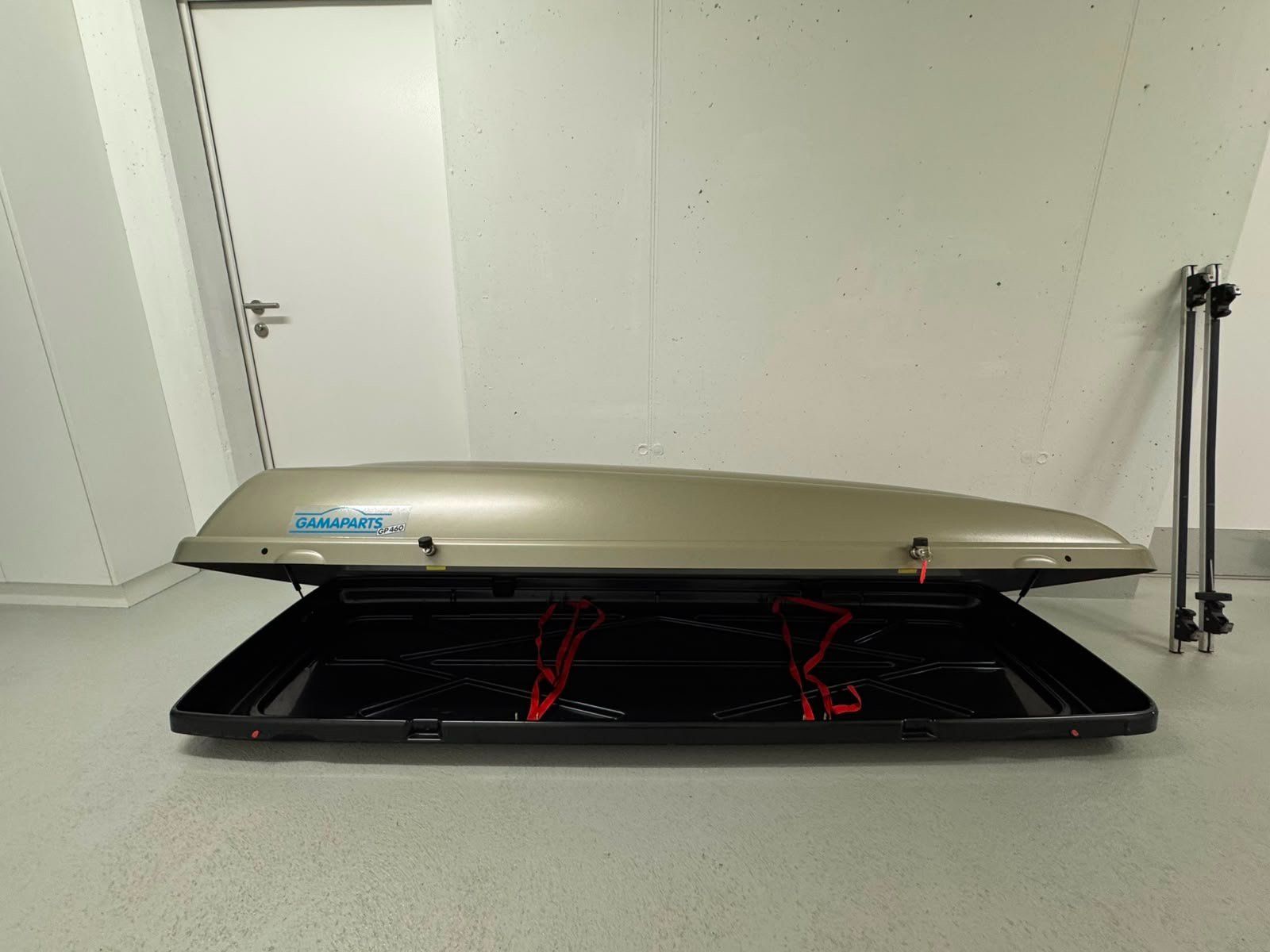 Gamaparts Box da tetto: Grossräumige Dachbox – Usato da Wünnewil venduto da Gilbert59 1