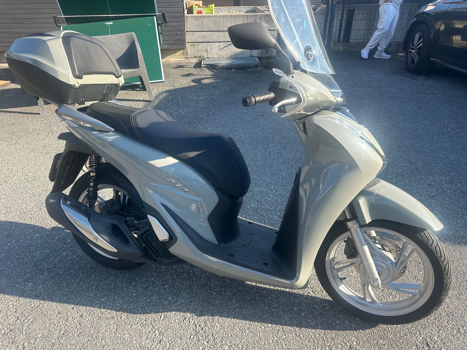 Honda Scooter: Honda SH 125 cm3, Topcase – Usato da Savièse venduto da potzo75 1