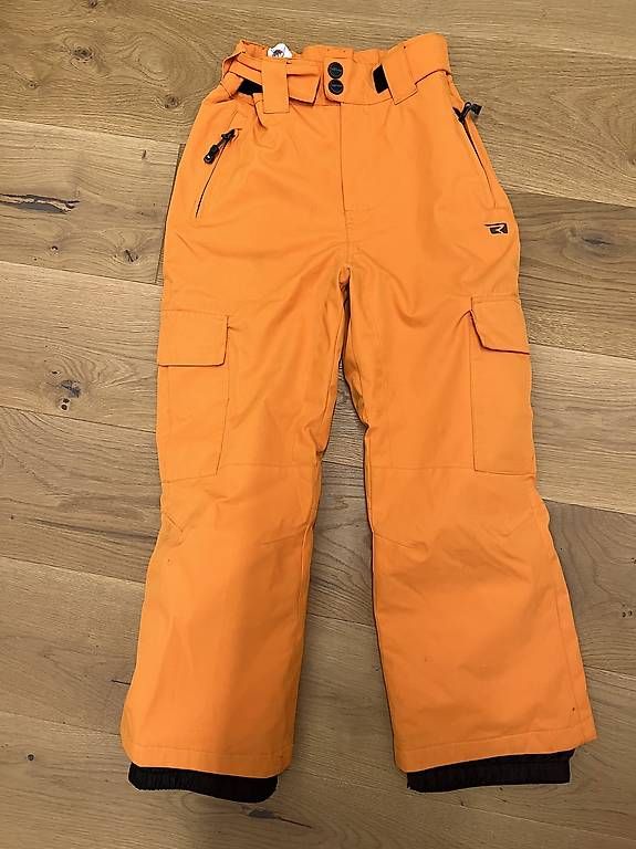 Completi: Kinder Skijacke und Hose – Usato da Widnau venduto da nlw_flb8 2