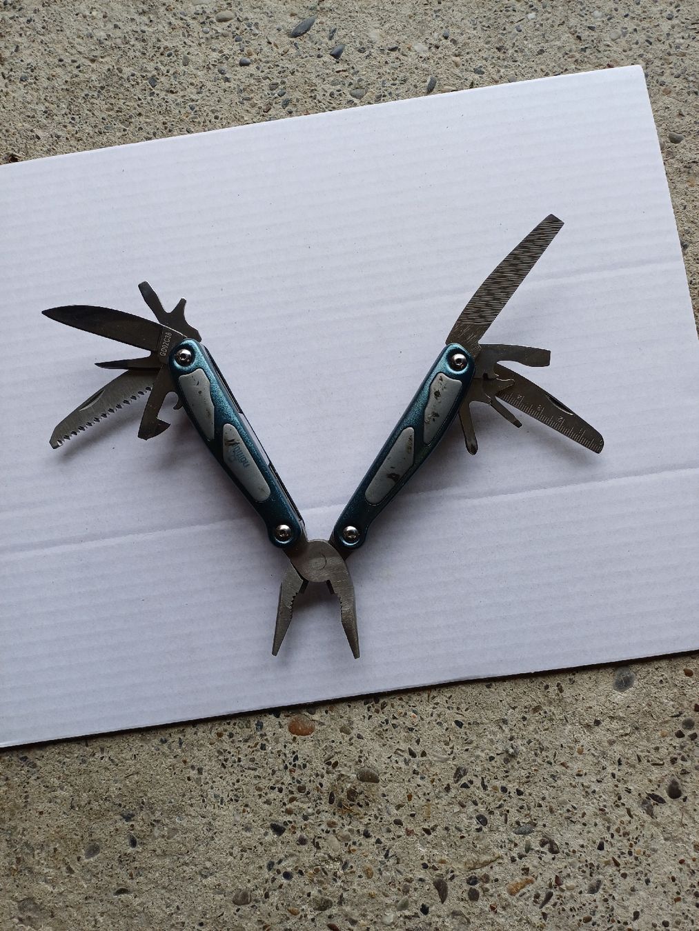 Alle Werkzeuge: Multitool / Multifunktionswerkzeug, ideal für den Alltag – Gebraucht aus Zuckenriet von Res.