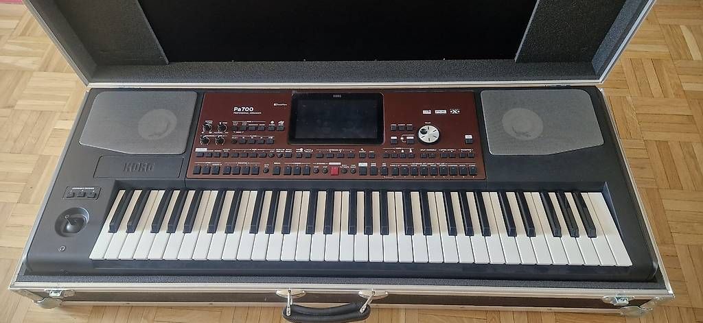 Korg Strumenti musicali: Korg Pa 700 neuf clavier arrangeur pro – Usato da Sion venduto da greg1898 1