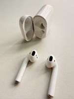 Apple AirPods 2