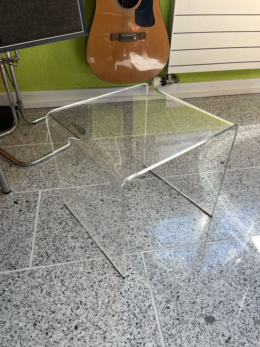 Tische: Plexi Glas tich. Plexiglastisch – Gebraucht aus Stans von Bridges_Vintage