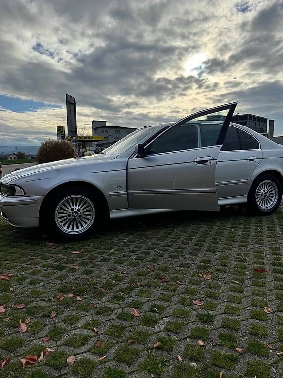 Autos: BMW E39 520i Automatik 2001  – Gebraucht aus ostermundigen von Chizoz 1