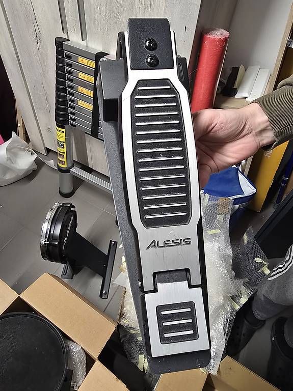 Alesis Musikinstrumente: Batterie Alesis Surge Mesh Kit – Gebraucht aus Chermignon d'en Bas von lvonkaen 1