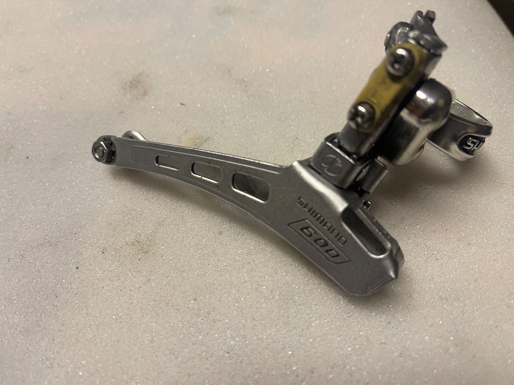 Shimano Pezzi di ricambio: Umwerfer SHIMANO 600 ERSTE GENERATION – Usato da Giubiasco venduto da bulag 1