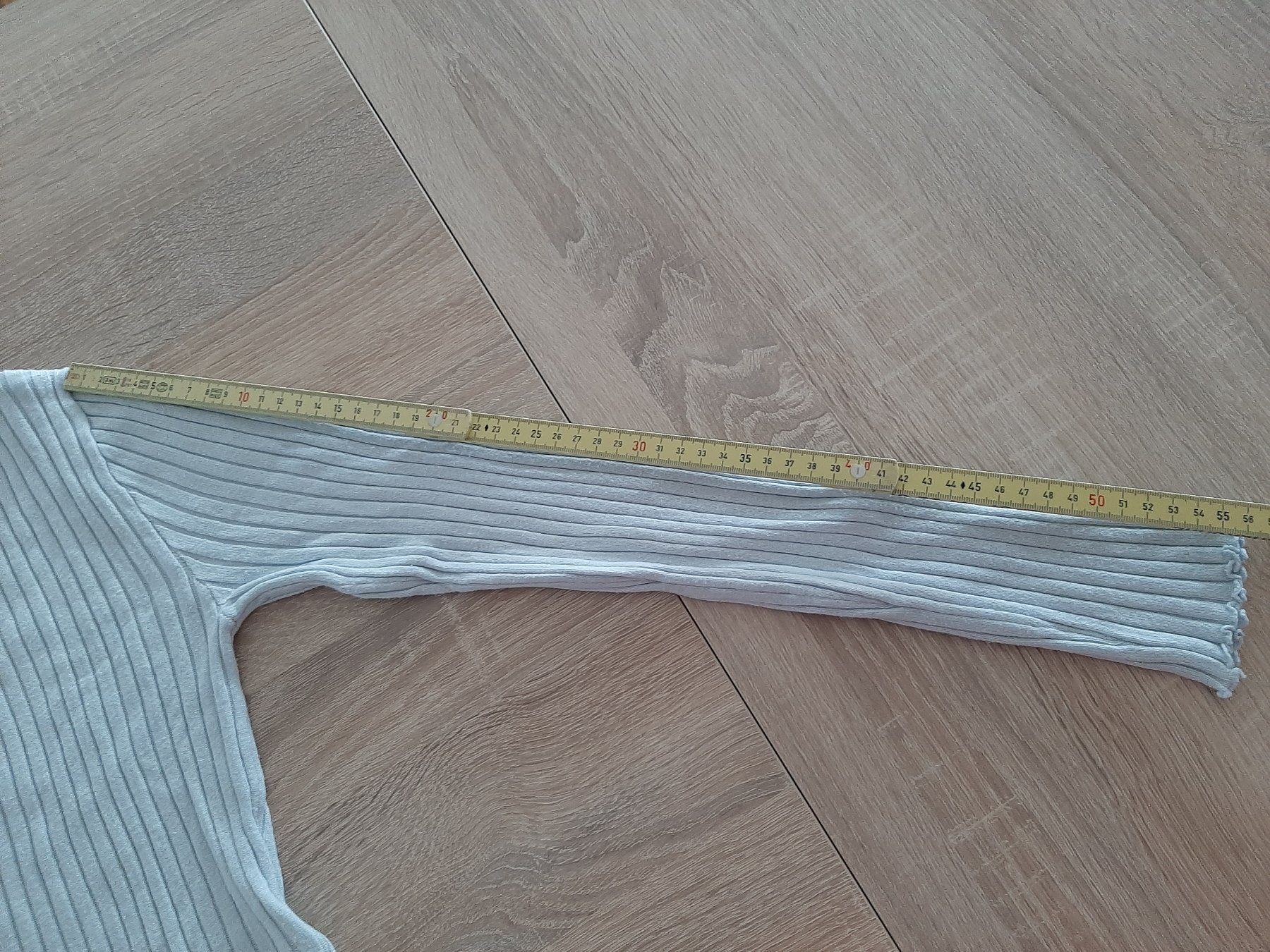 H&M Maglioni & Felpe: Pullover kurz geschnitten Gr. XS, hellblau – Usato da Menziken venduto da Rien1 4