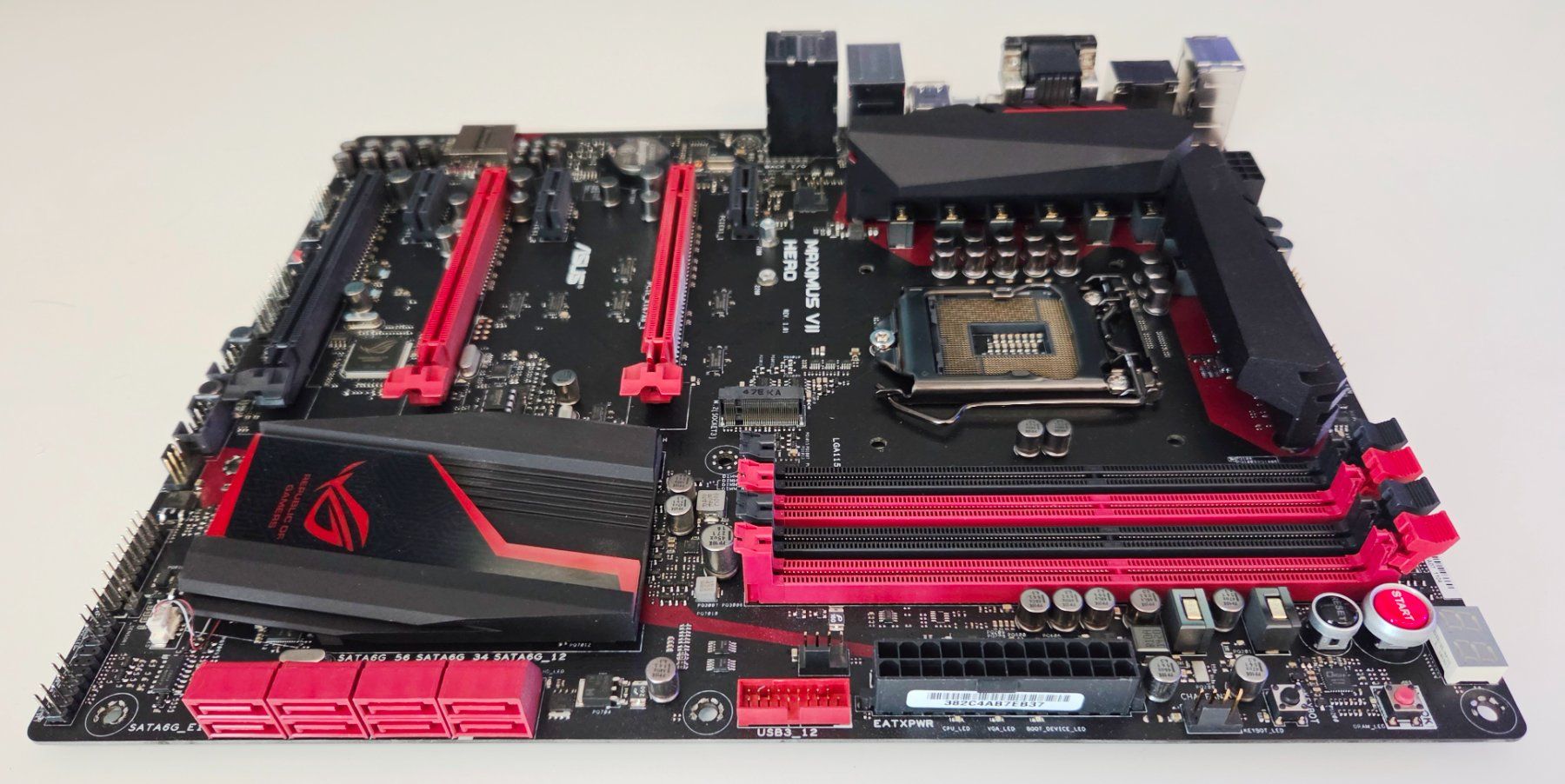 Asus Cartes mère: ASUS Maximus VII Hero – D'occasion à Ottikon par DeBirk 2
