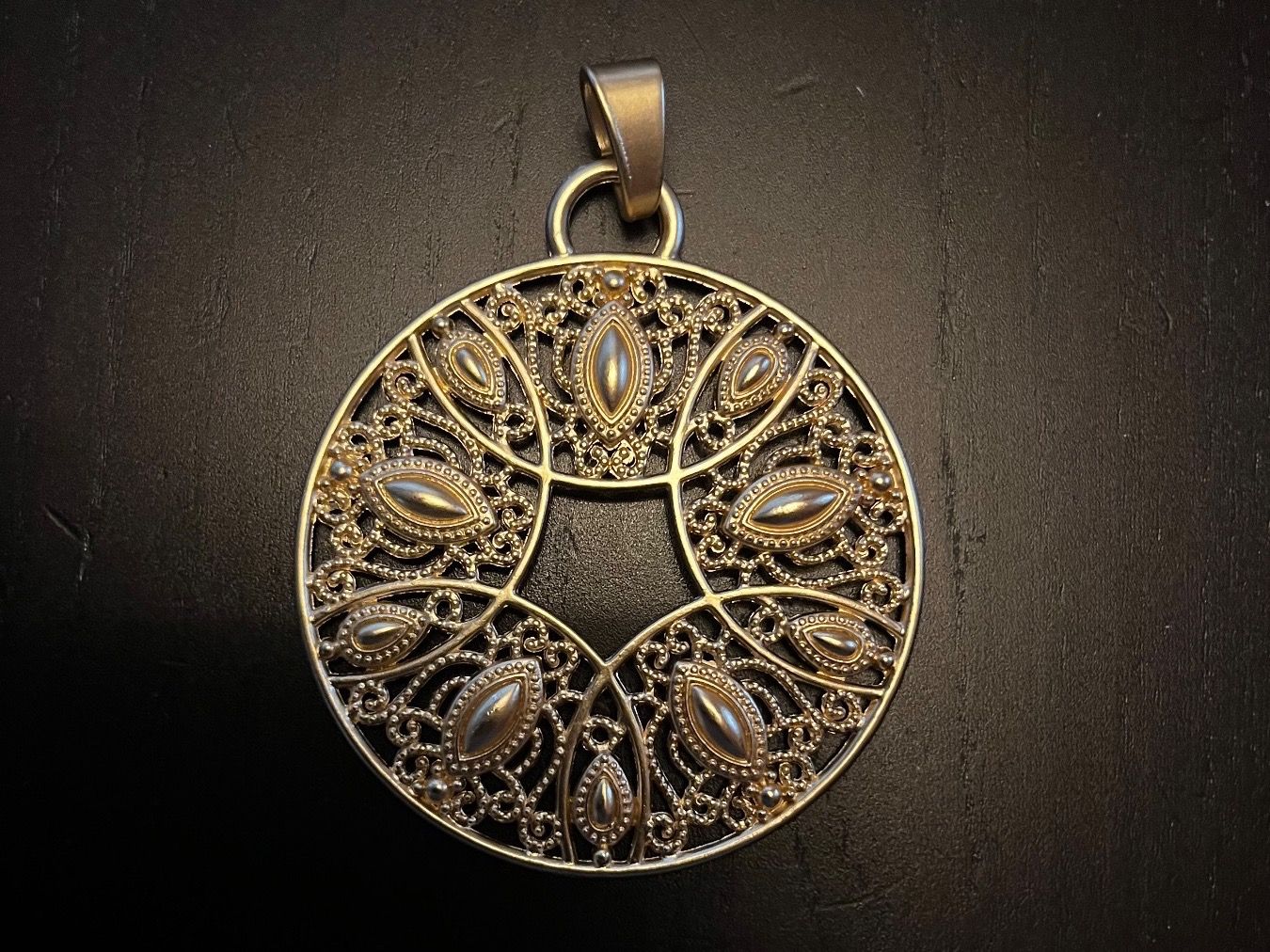 Anhänger: Amulett/ Anhänger Modern( massiv) – Neu (gemäss Beschreibung) aus Gams von Mariawicca 2