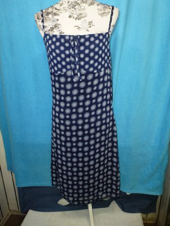 KLEID RV AN DER SEITE NEU OHNE ETIKETT BLAU WEISS GR 38